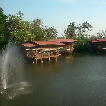 Momchailai River Retreat Hotel Lam Phaya Exterior photo